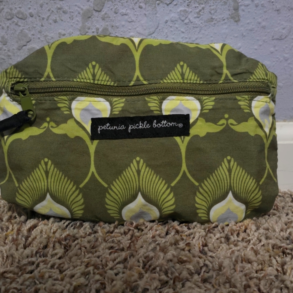 Petunia pickle bottom nursing cover